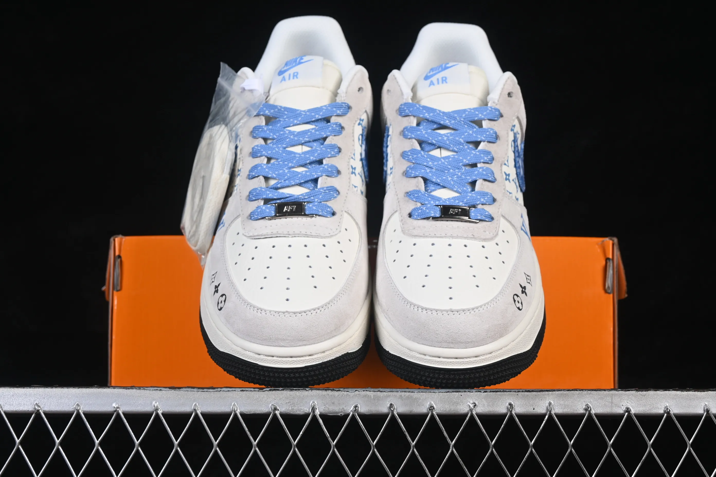 All categories Nk Air Force 1 Air Force series Nk Air Force 1 Low Air Force low-top Nike Air Force 1'07 Low light gray suede Air Force 1 low-top casual sneakers KG6699-F48
